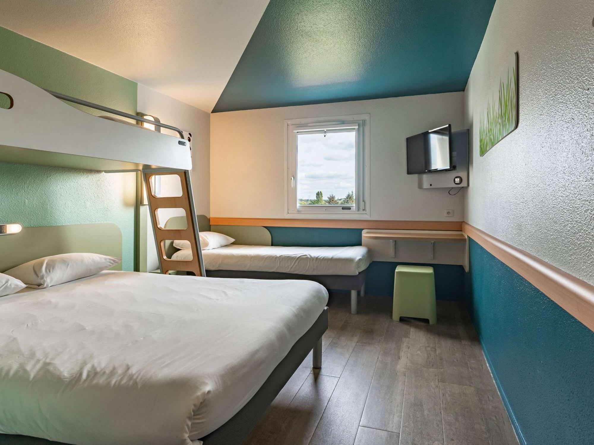 Ibis Budget Marne La Vallee Pontault Combault Exterior photo