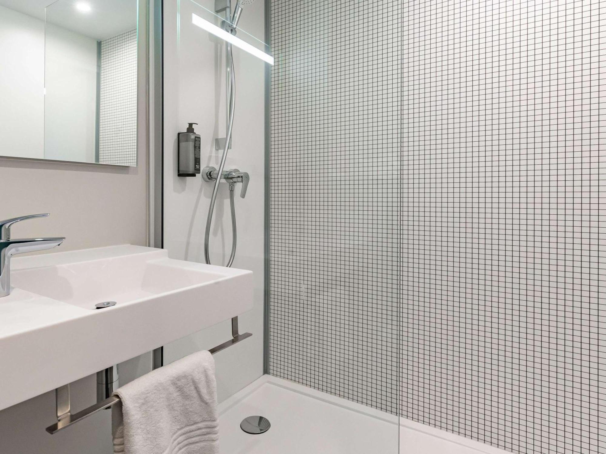 Ibis Budget Marne La Vallee Pontault Combault Exterior photo